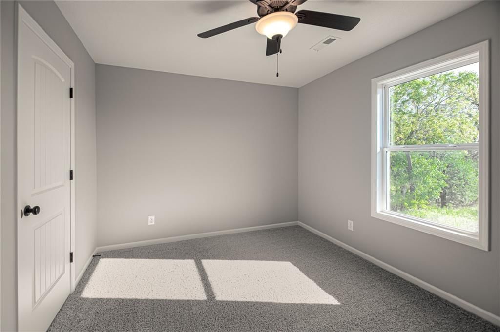 11821 N Bellaire Avenue — photo 18