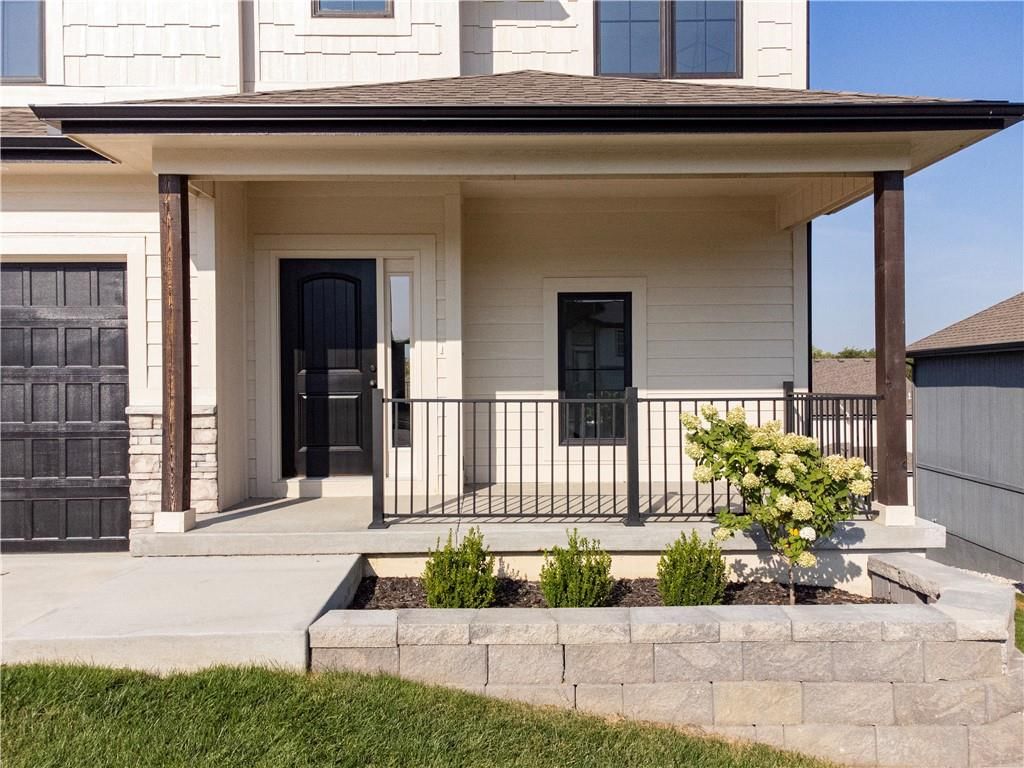 2500 Windmill Drive — photo 2