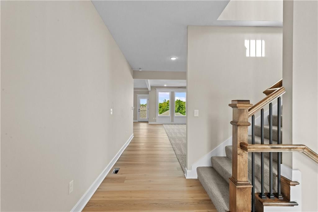 2500 Windmill Drive — photo 3