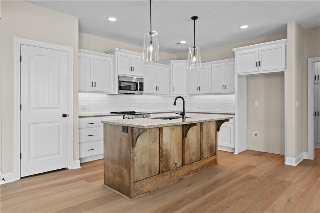 2500 Windmill Drive — photo 10