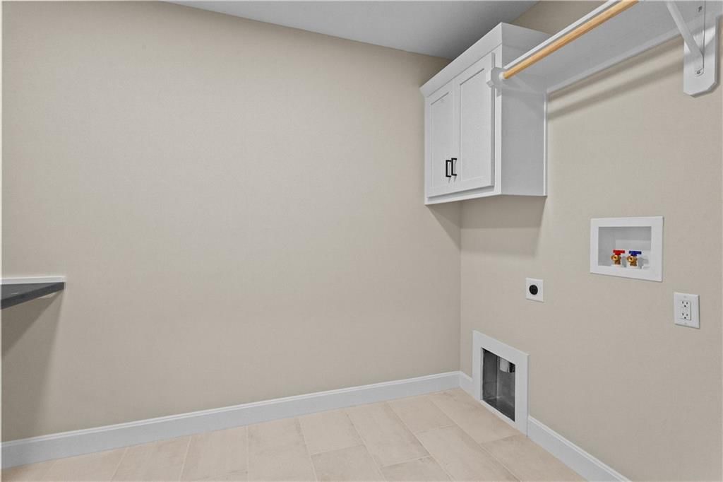 2500 Windmill Drive — photo 33
