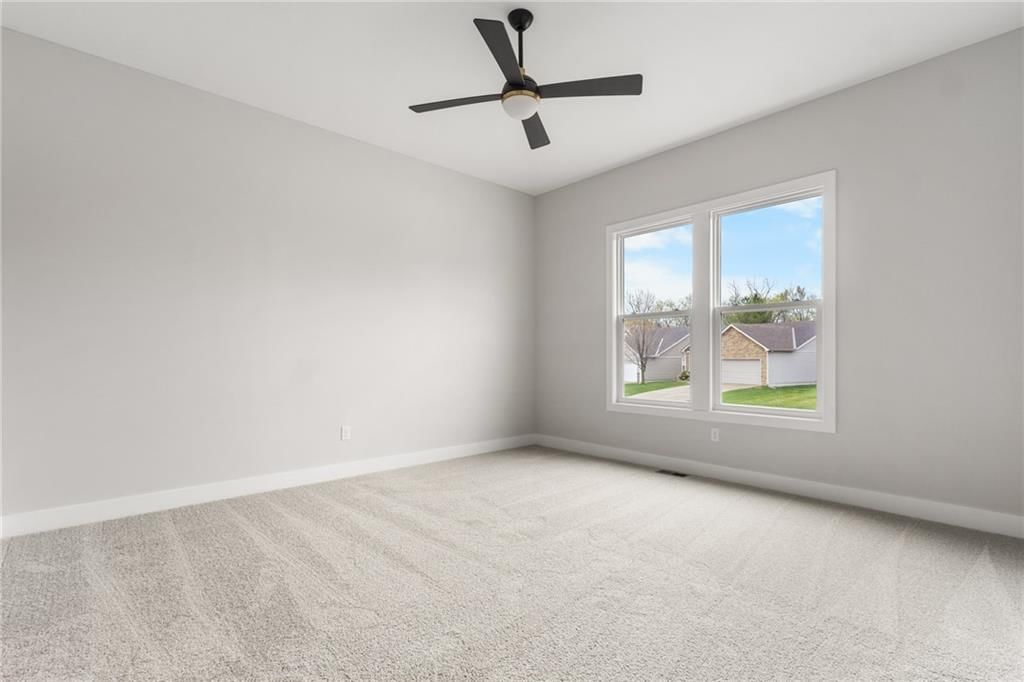 1128 SW Whitby Drive — photo 7