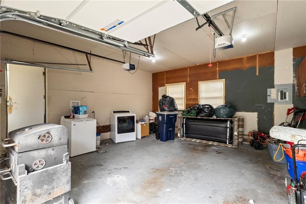 6133 Swope Parkway — photo 8
