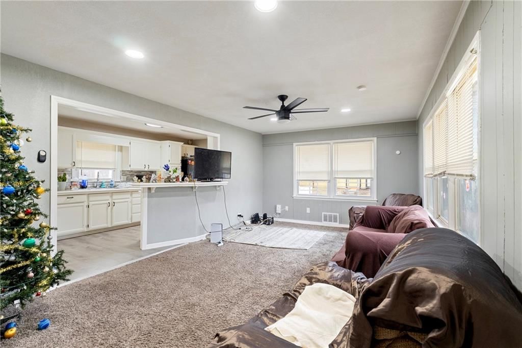 6133 Swope Parkway — photo 14