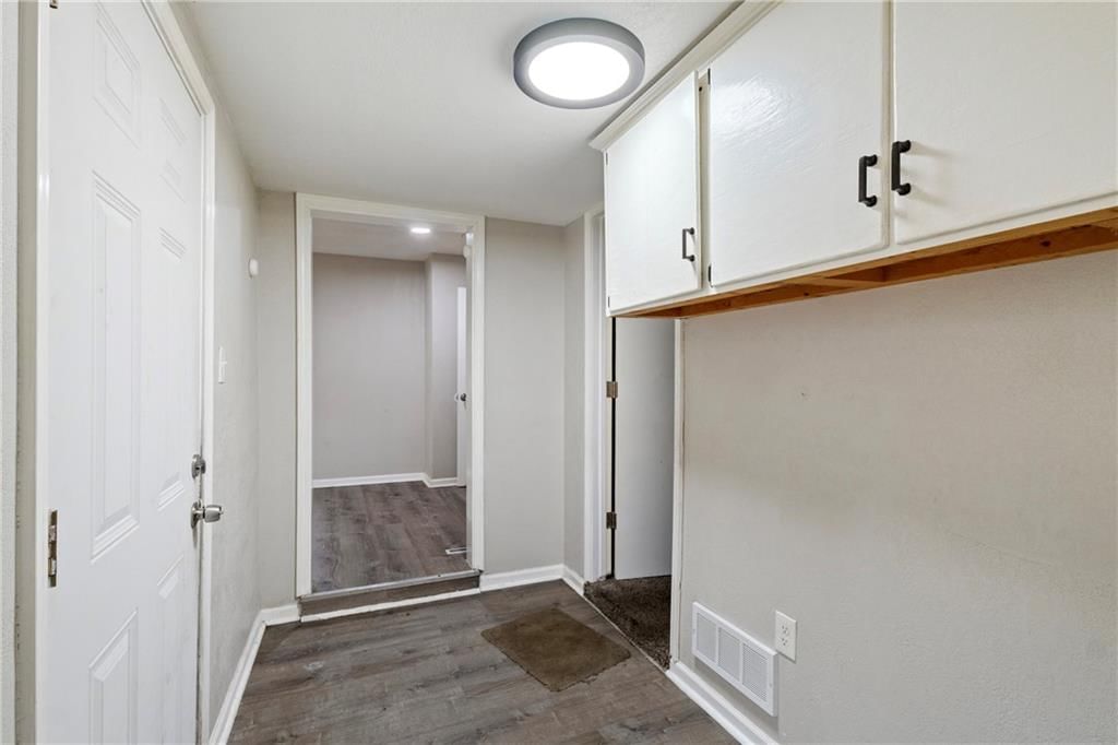 6133 Swope Parkway — photo 15