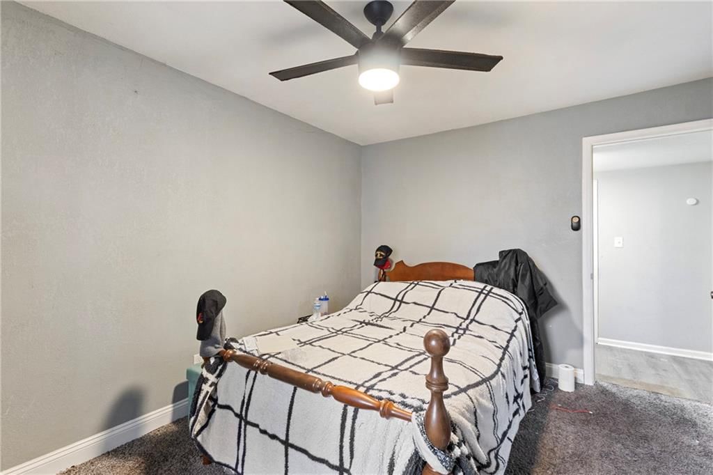 6133 Swope Parkway — photo 17