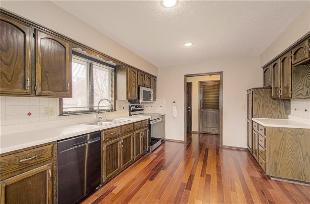 11912 Charlotte Street — photo 9