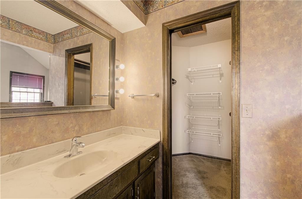 11912 Charlotte Street — photo 17