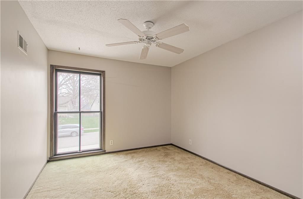 11912 Charlotte Street — photo 20