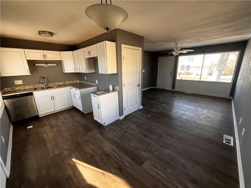 7501 E 49th Terrace — photo 8