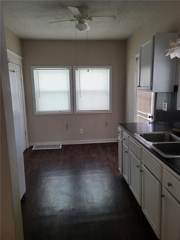 4410 NORLEDGE Avenue — photo 5
