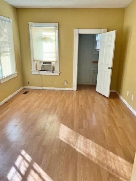 611 N Walnut Street — photo 8