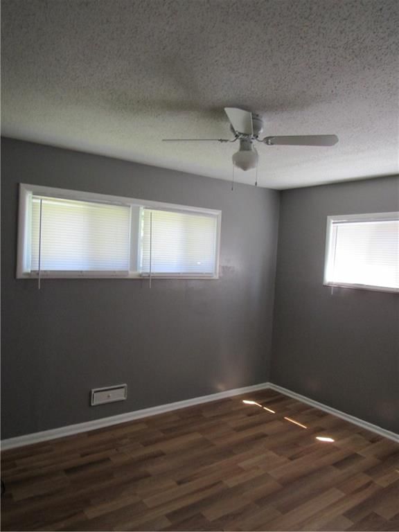 11004 Cambridge Avenue — photo 5