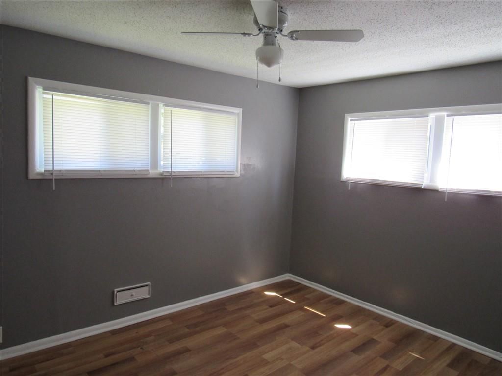 11004 Cambridge Avenue — photo 7