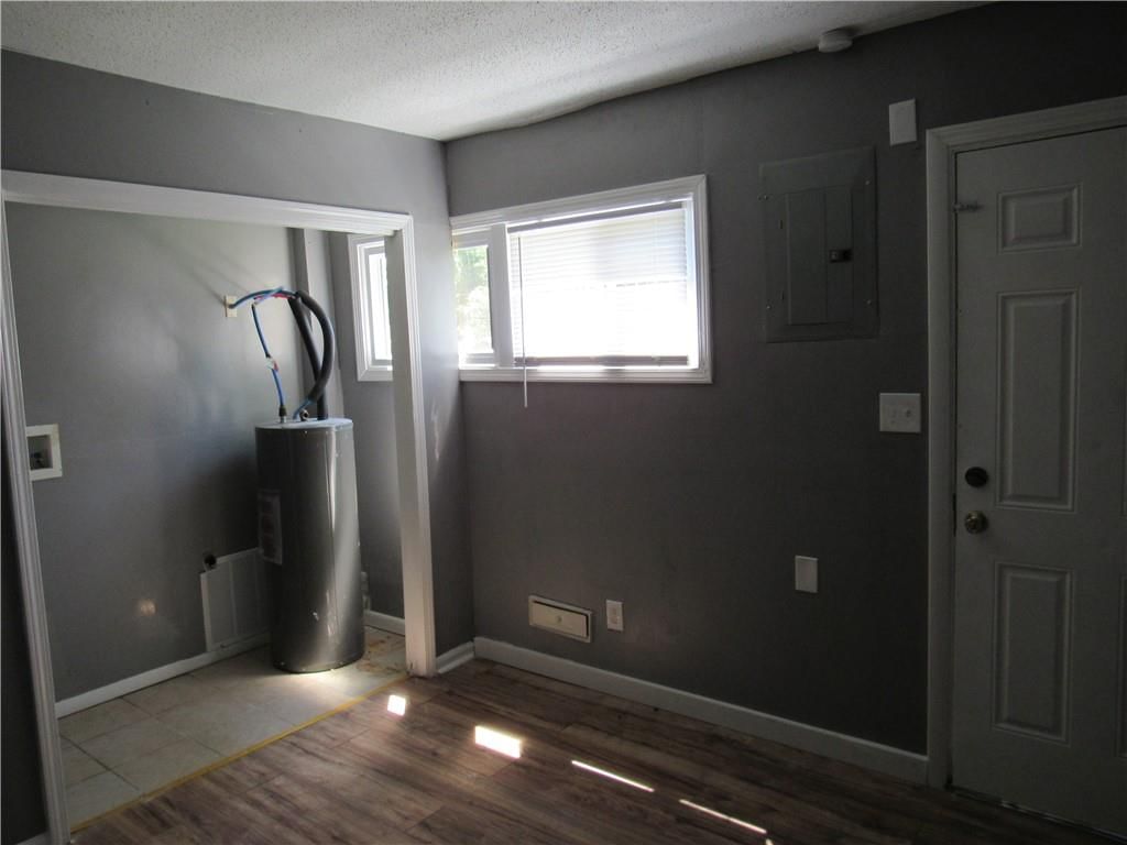 11004 Cambridge Avenue — photo 9