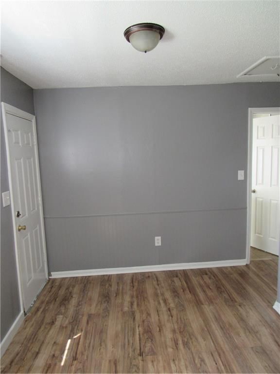 11004 Cambridge Avenue — photo 10
