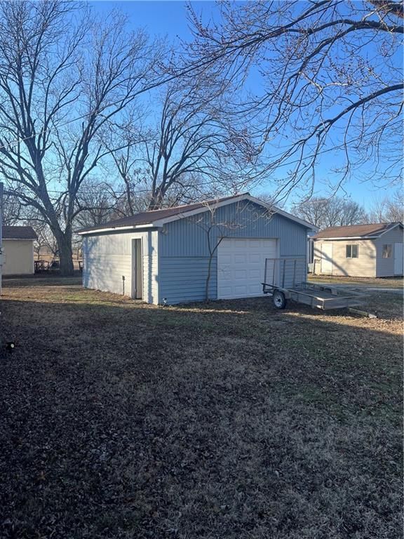 202 W Perry Street — photo 3