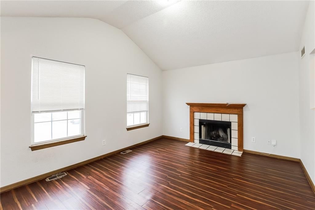 Photo 5 of 22 - 20229 E 17TH STREET Court