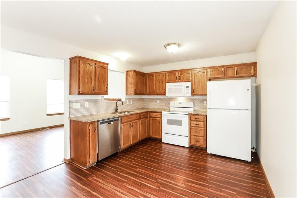 Photo 10 of 22 - 20229 E 17TH STREET Court