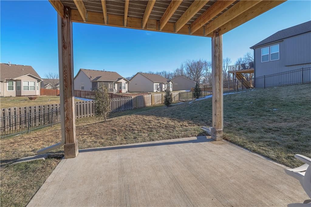 1113 SW Whitby Drive — photo 5