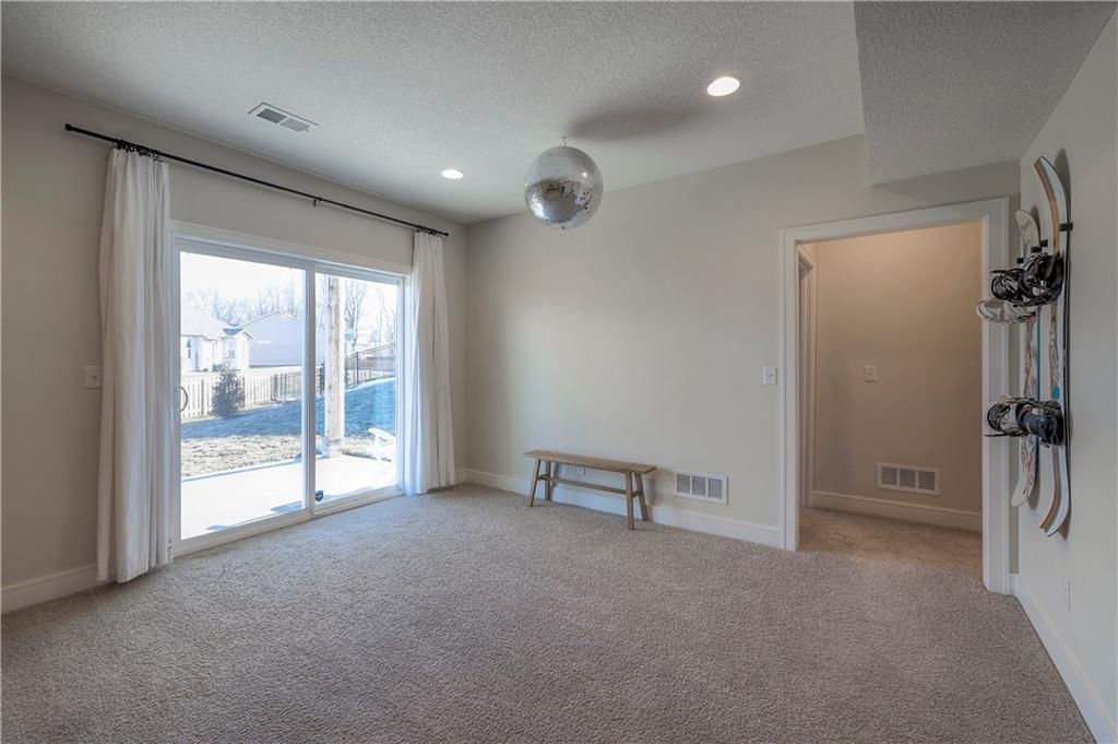 1113 SW Whitby Drive — photo 33