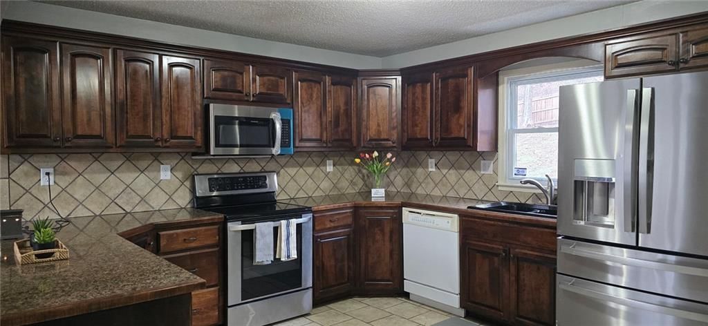 7005 N Baltimore Avenue — photo 16
