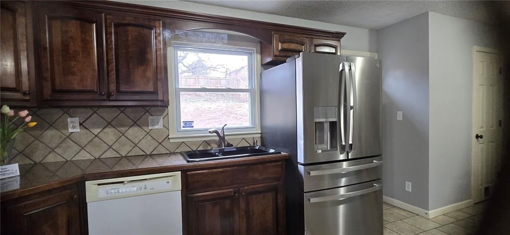 7005 N Baltimore Avenue — photo 17