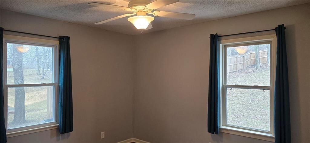 7005 N Baltimore Avenue — photo 32