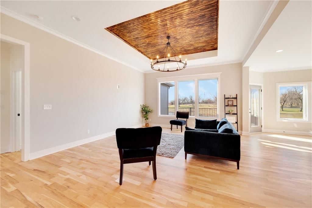 1512 Country Club Drive — photo 7