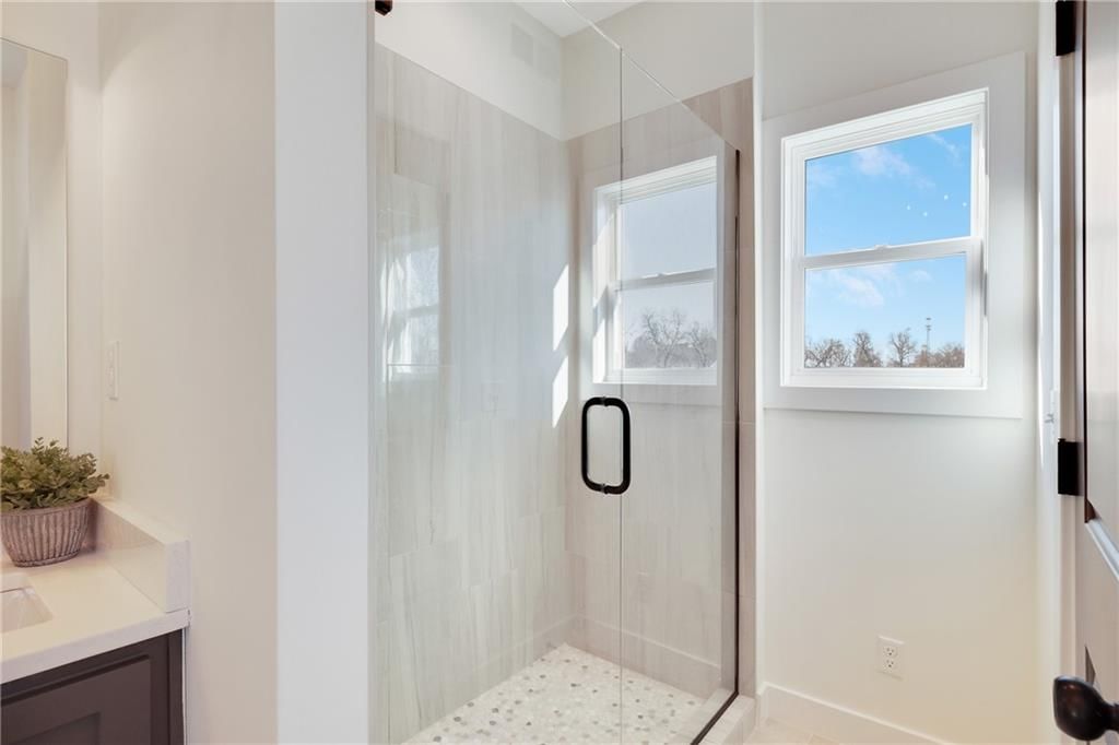 1512 Country Club Drive — photo 21
