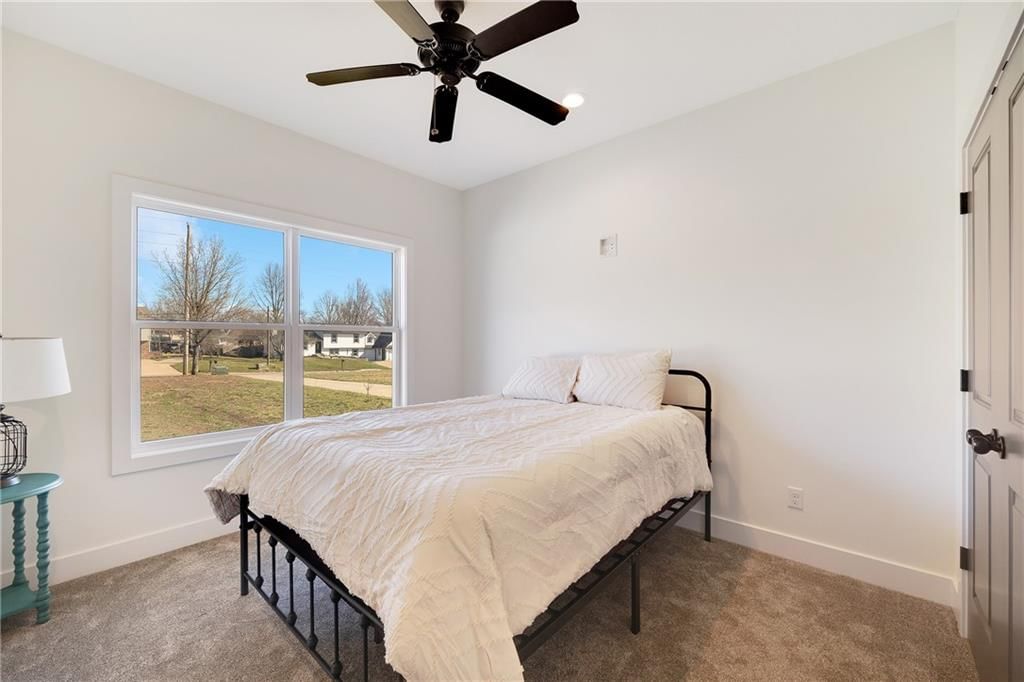 1512 Country Club Drive — photo 24
