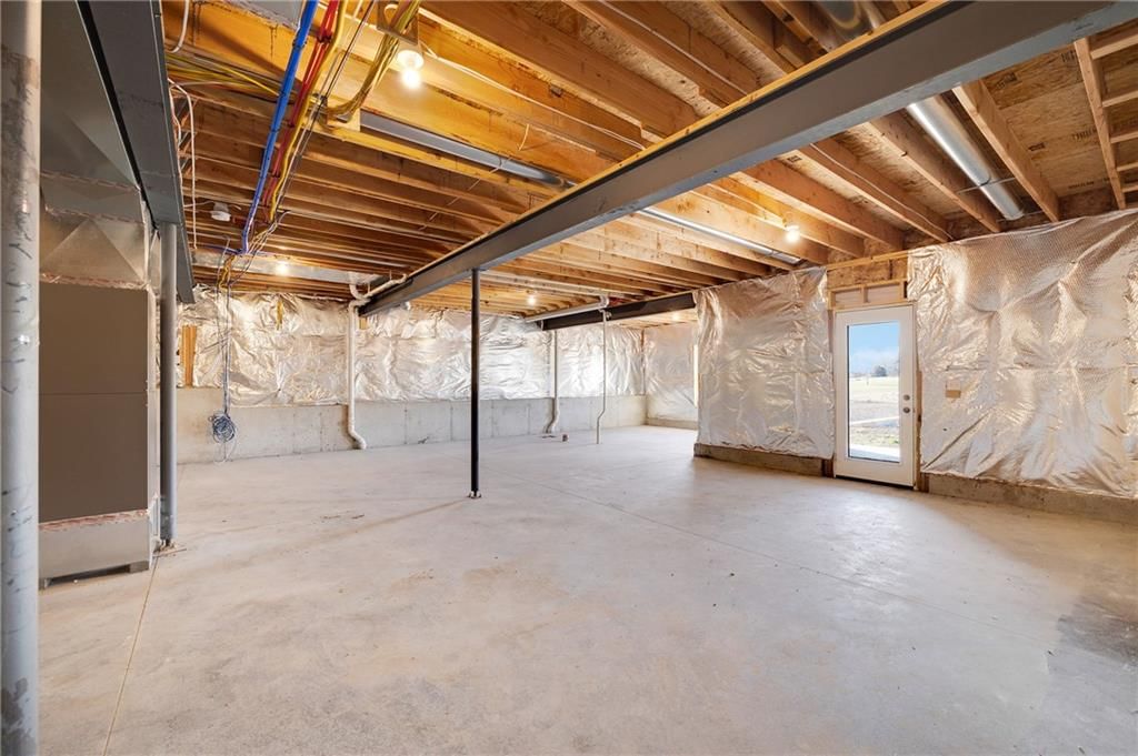 1512 Country Club Drive — photo 28