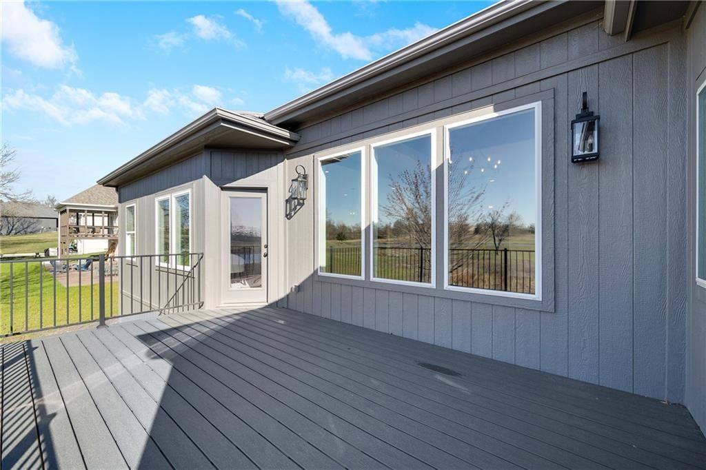 1512 Country Club Drive — photo 33