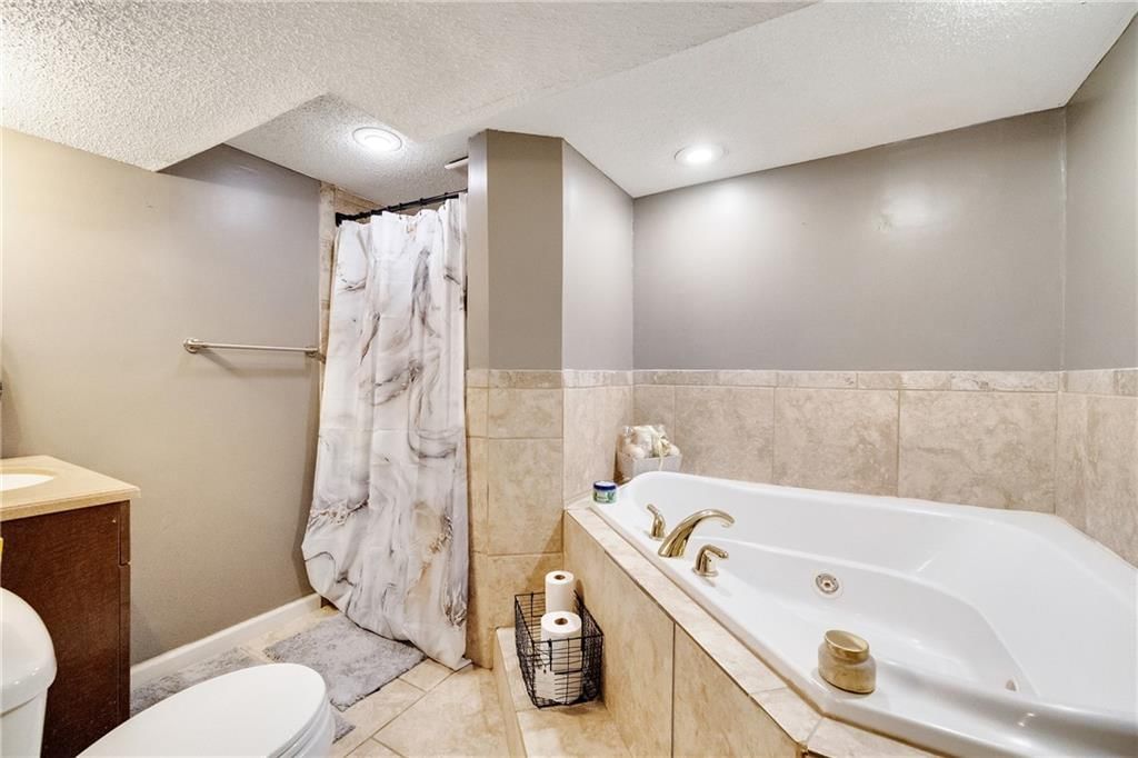 6718 N Liberty Street — photo 17