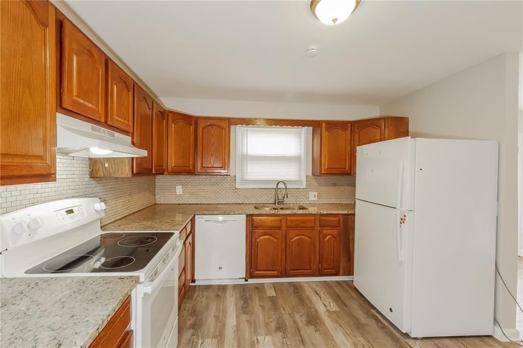 5642 N Tullis Avenue — photo 8