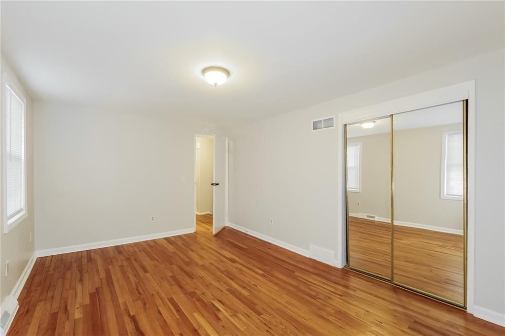 5642 N Tullis Avenue — photo 10