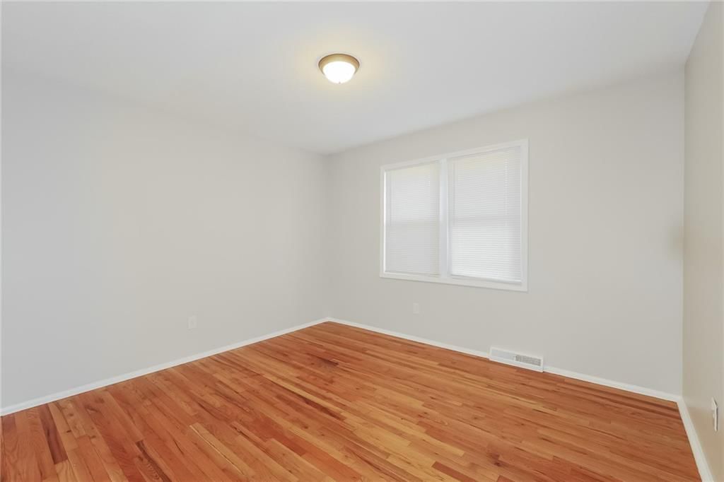 5642 N Tullis Avenue — photo 17