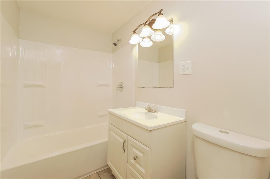 5642 N Tullis Avenue — photo 21