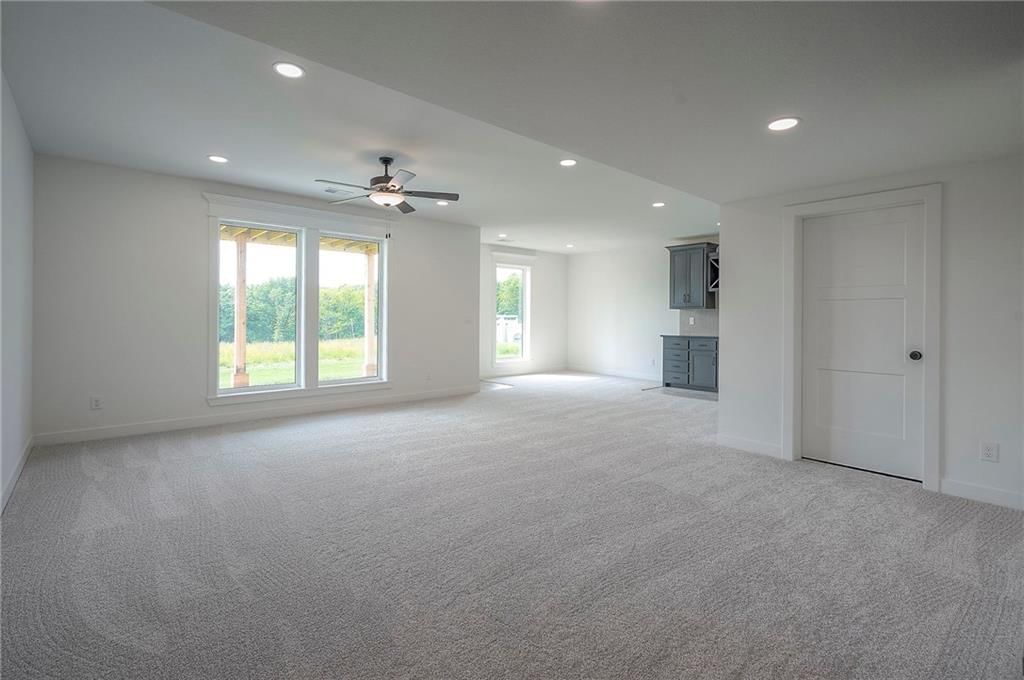 9000 N Clarion Avenue — photo 36