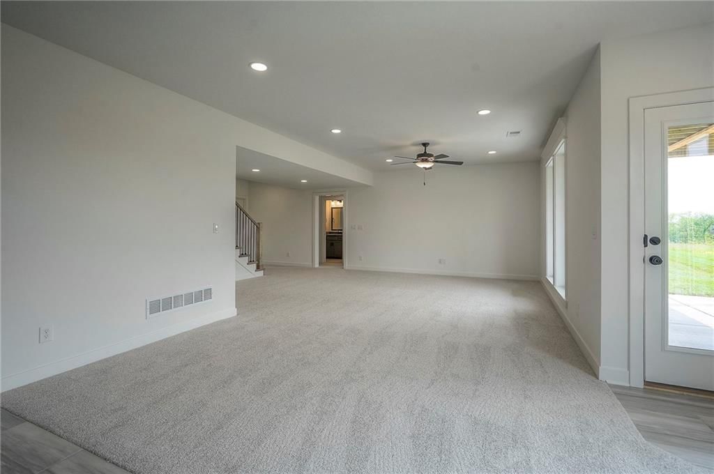 9000 N Clarion Avenue — photo 37