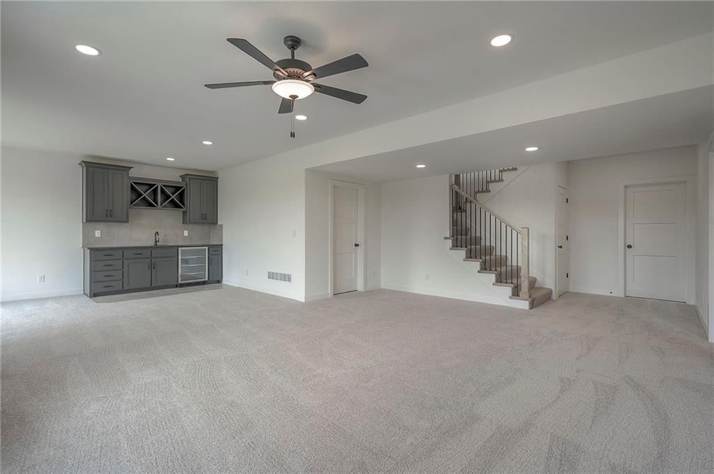 9000 N Clarion Avenue — photo 39