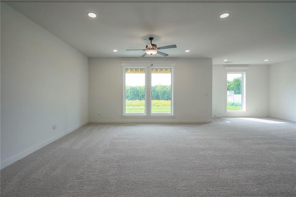 9000 N Clarion Avenue — photo 43