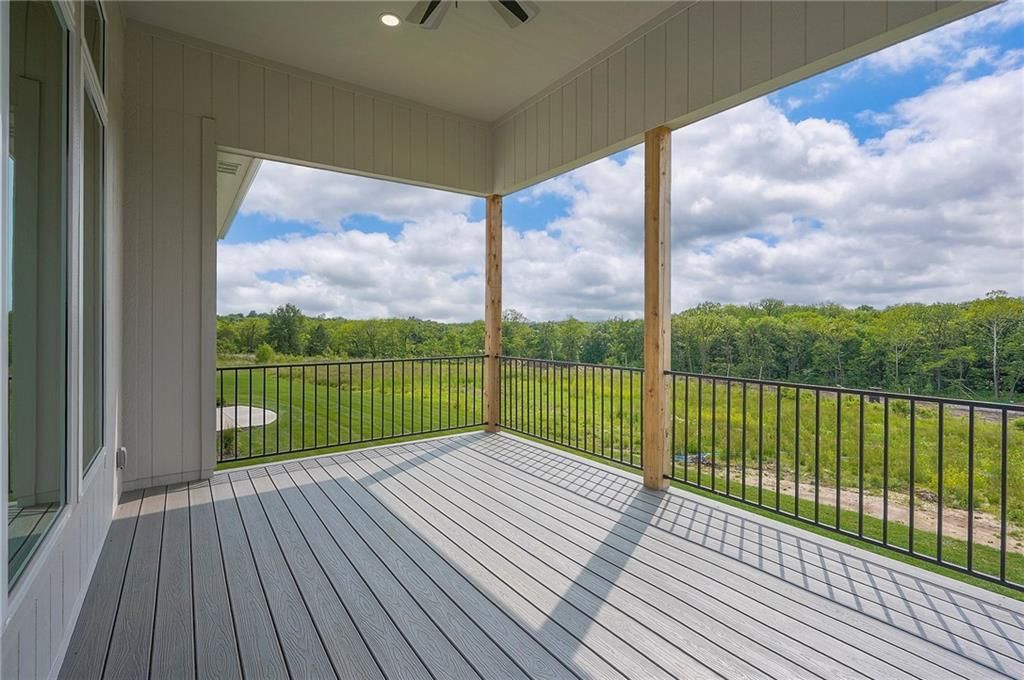 9000 N Clarion Avenue — photo 44