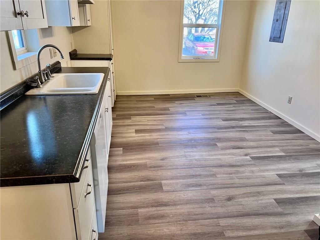 712 W 4th Street — photo 6