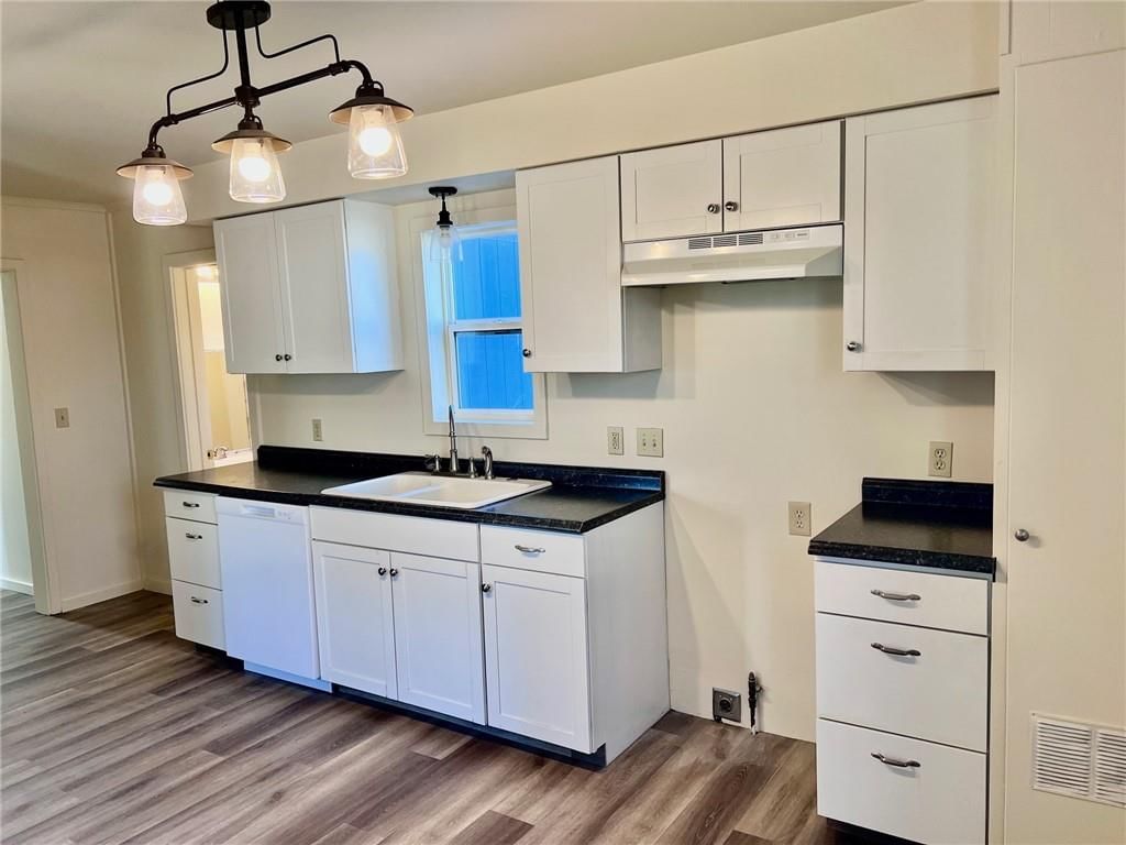 712 W 4th Street — photo 9