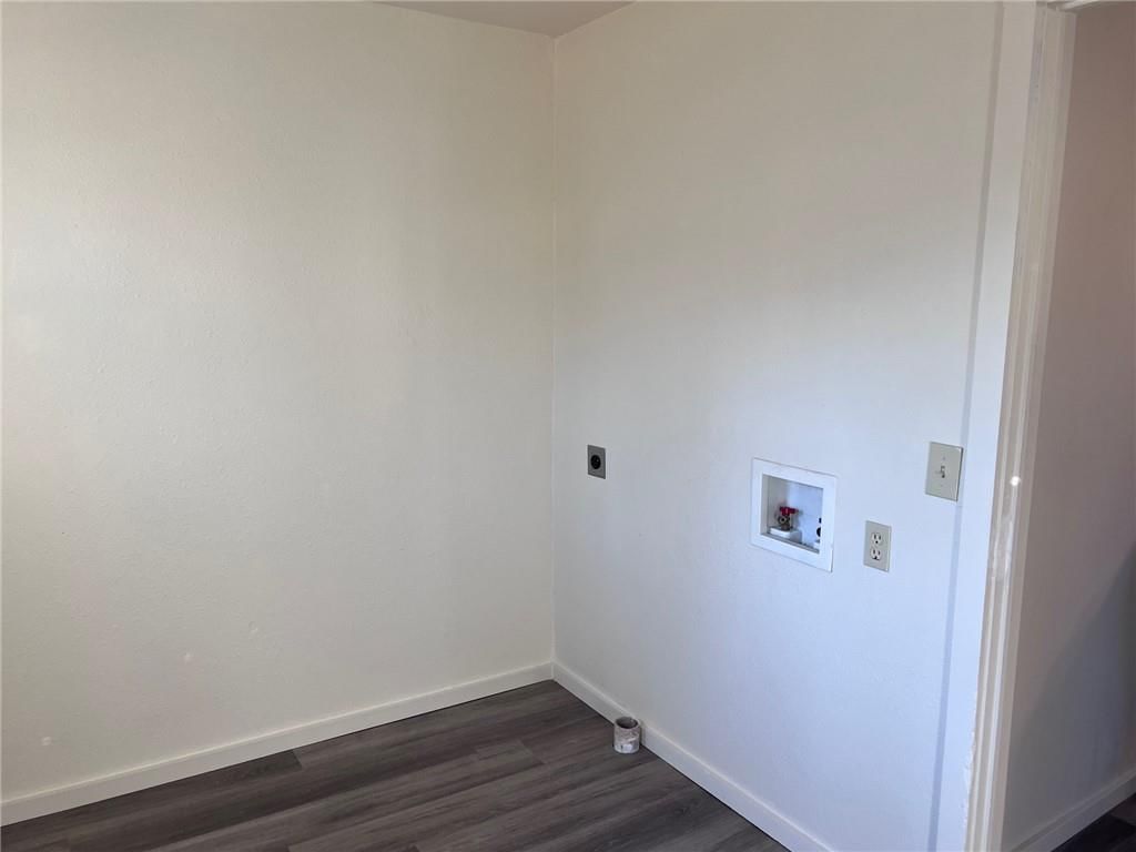 712 W 4th Street — photo 20