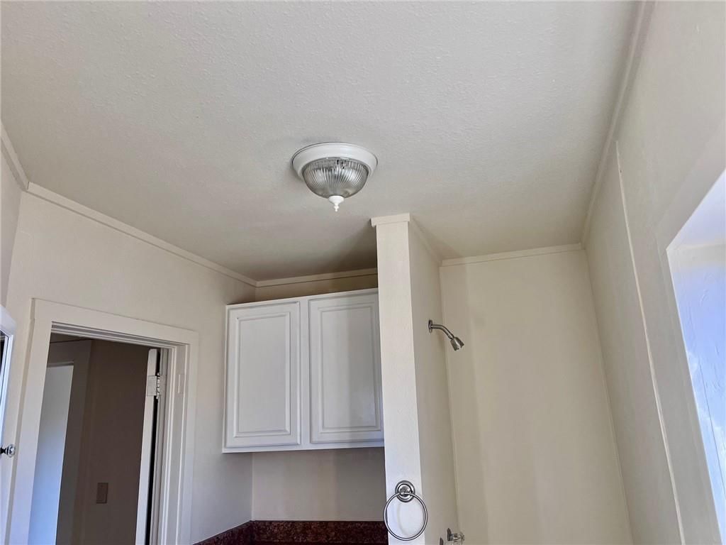 712 W 4th Street — photo 33