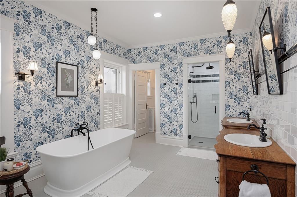 2808 Frederick Avenue — photo 37