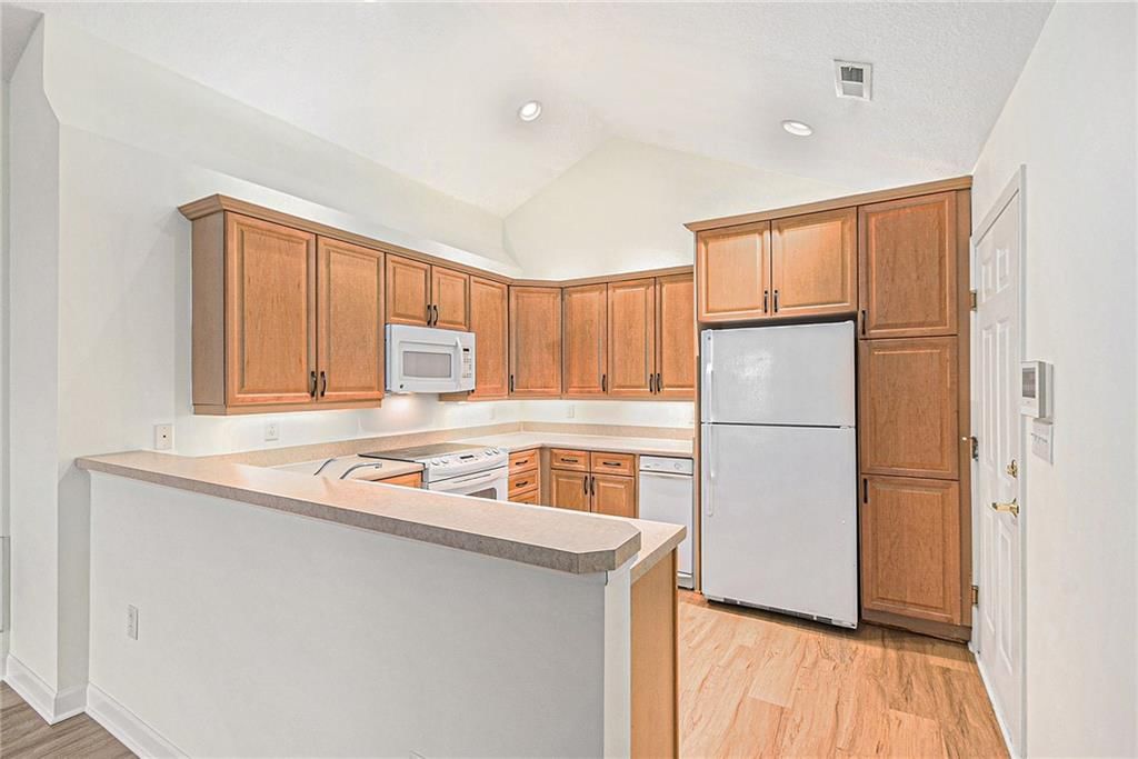 7101 Meadow View Street — photo 6