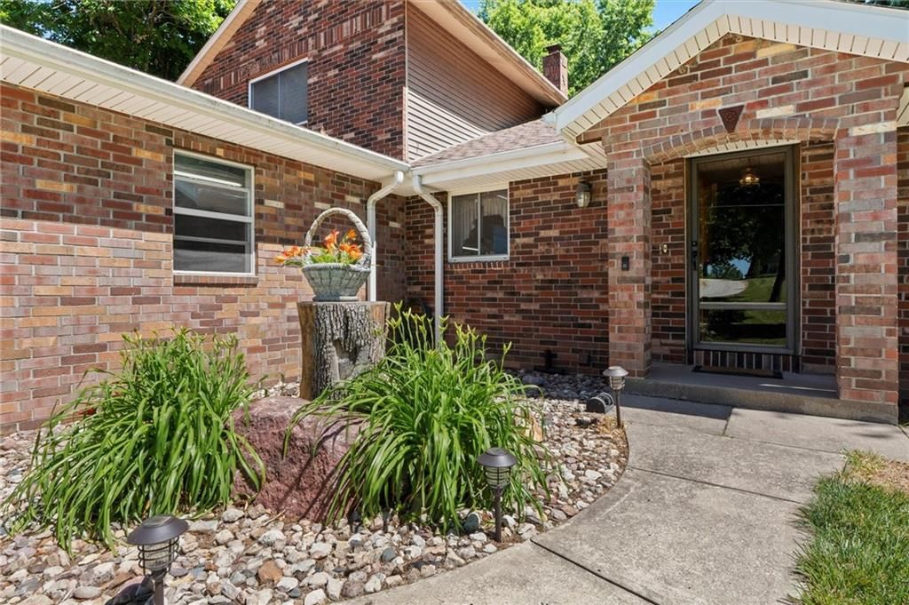 1600 Golf Club Drive — photo 2